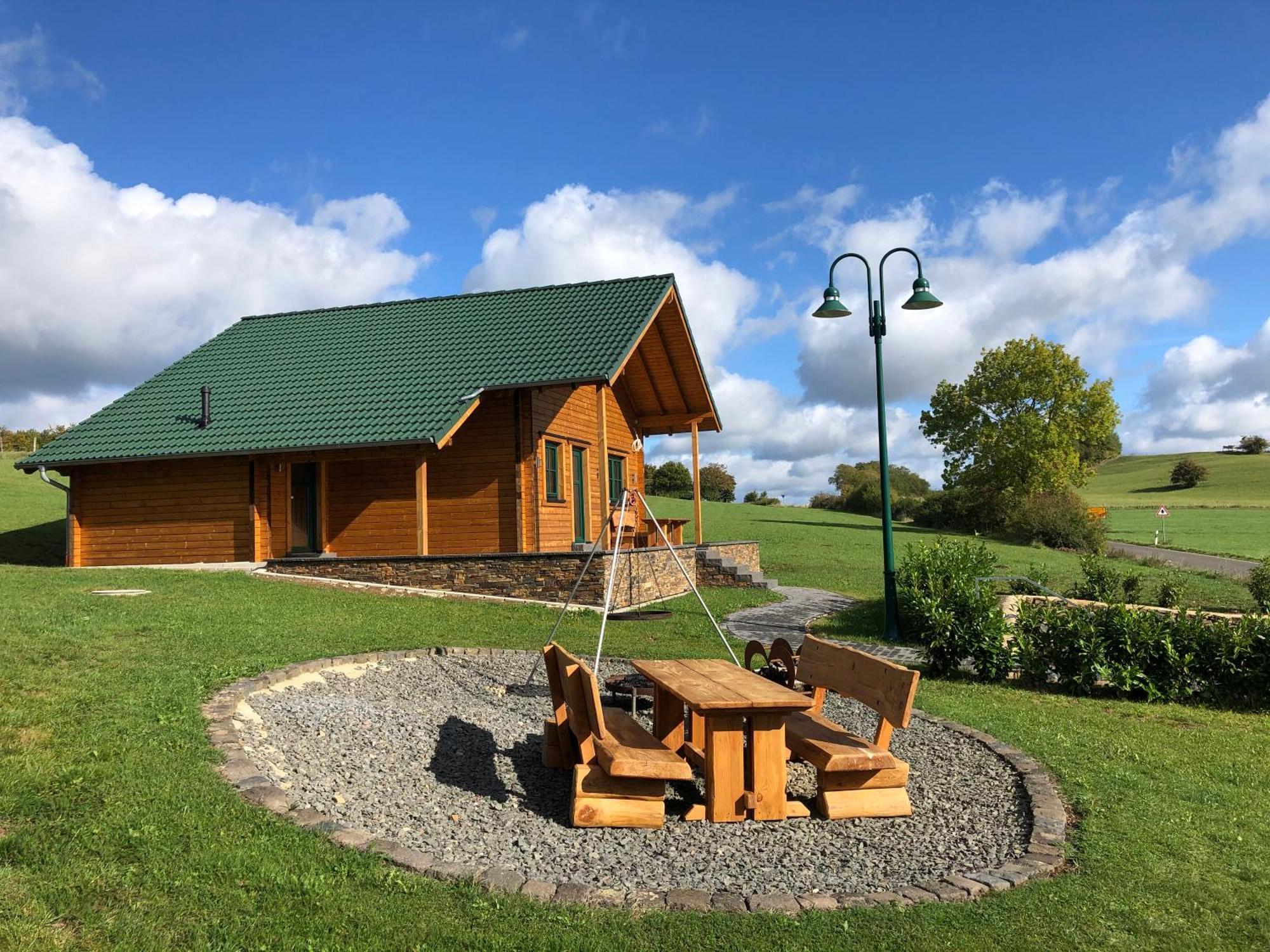 Holzhaus Onkel Fritz Mit Sauna Und Whirlwanne Esch  Екстер'єр фото