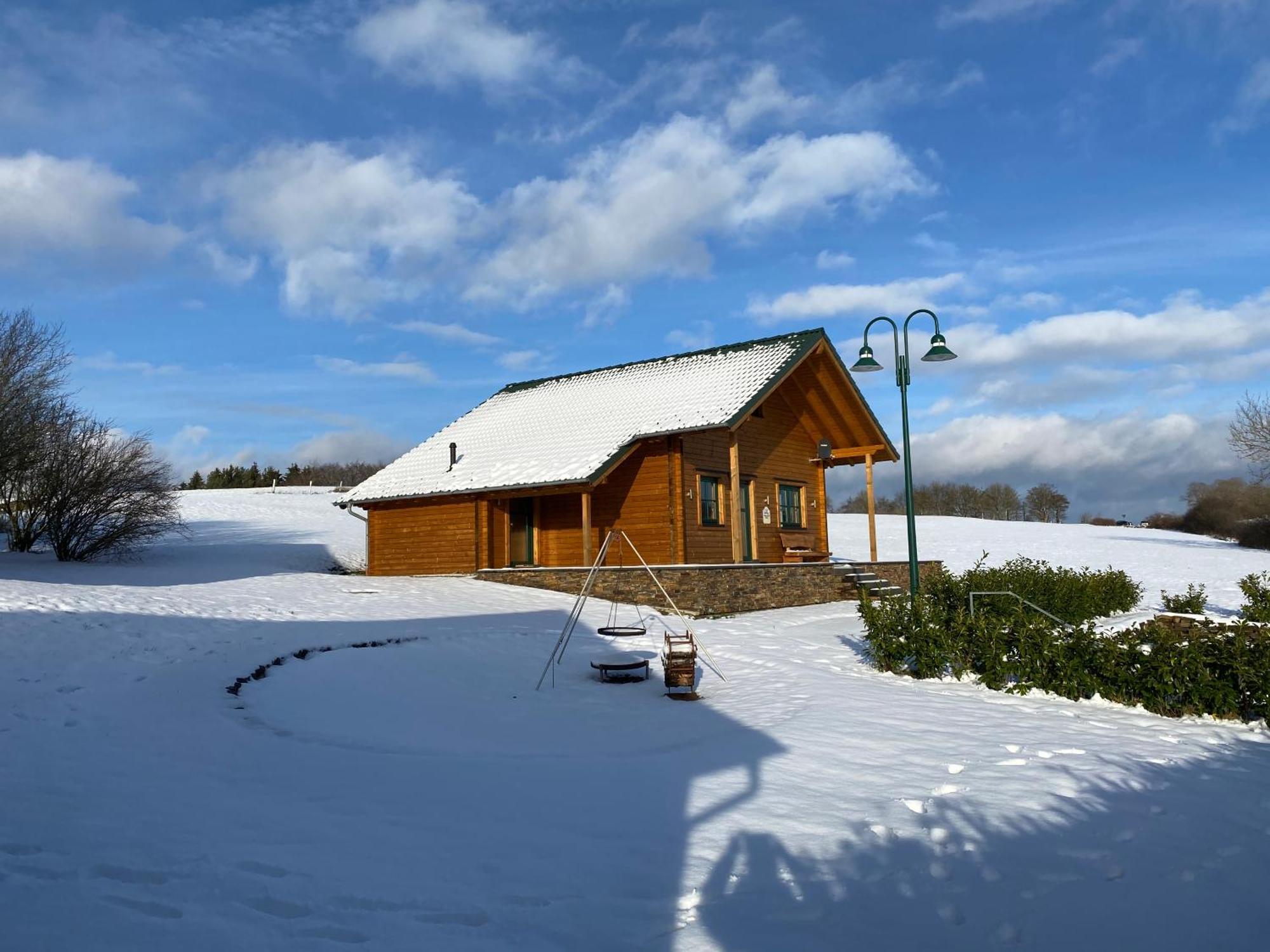 Holzhaus Onkel Fritz Mit Sauna Und Whirlwanne Esch  Екстер'єр фото